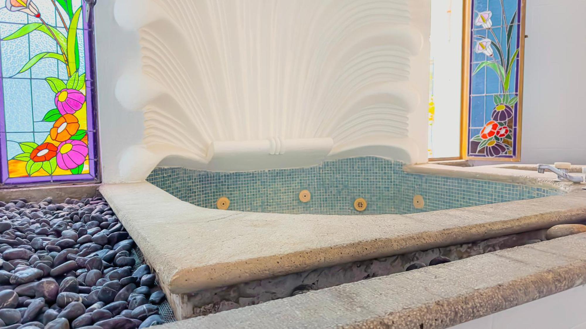 Casa Luana: Luxury Oasis Designer With Pool And Garden Villa