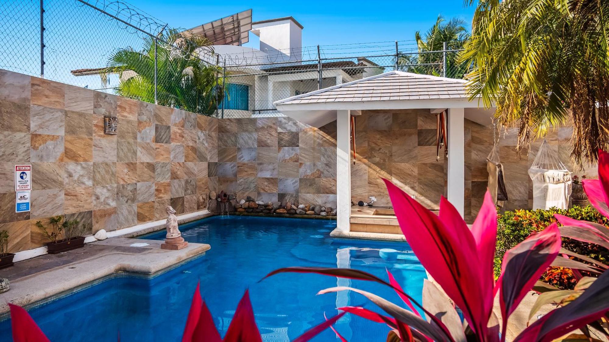 Casa Luana: Luxury Oasis Designer With Pool And Garden Villa *